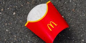 Why is fast food so addictive? (McDonalds litter louts).